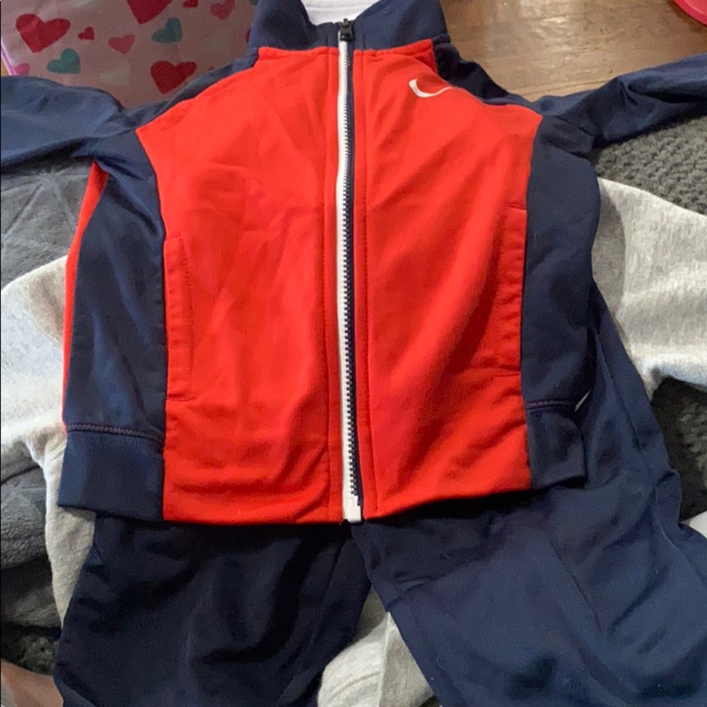 5t toddler Nike jump suit set